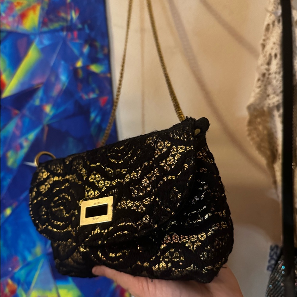 Dainty purse
